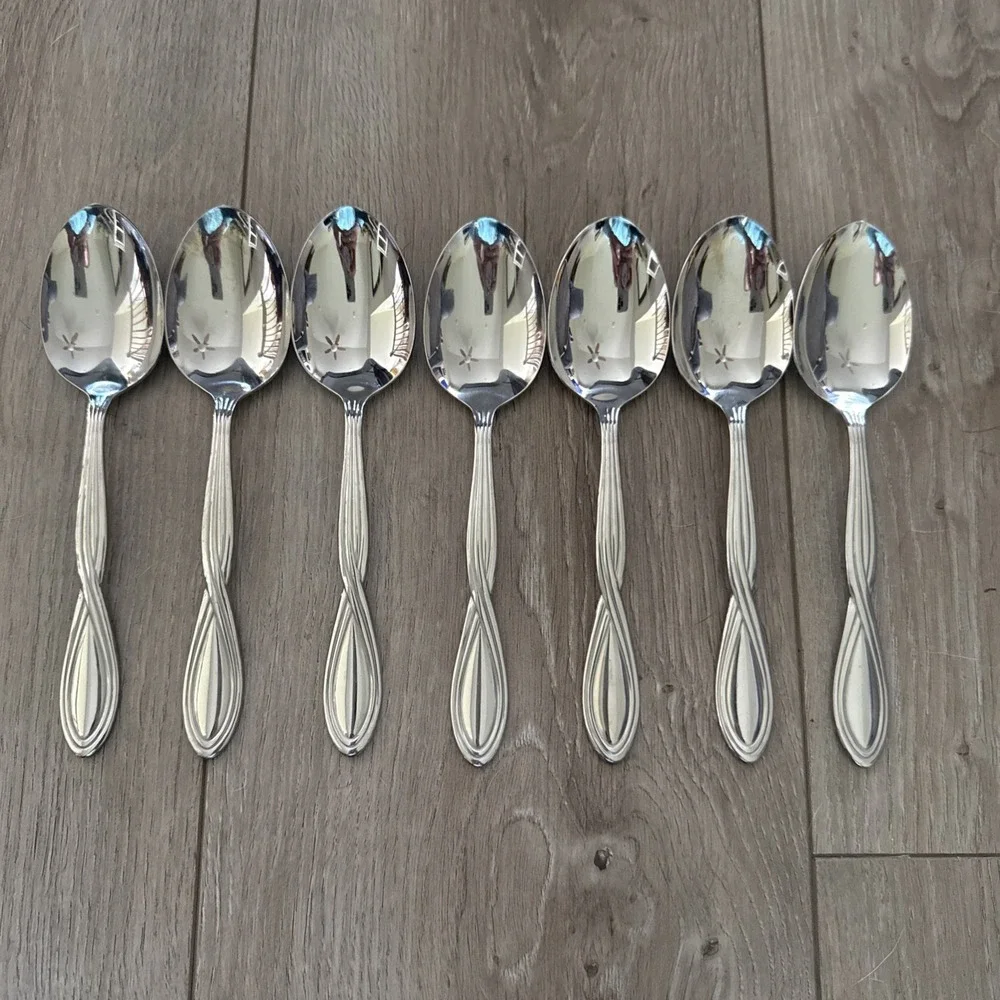 Oneida Axis Set of 7 Dinner‎ Oval Place Soup Spoons 7 1/4